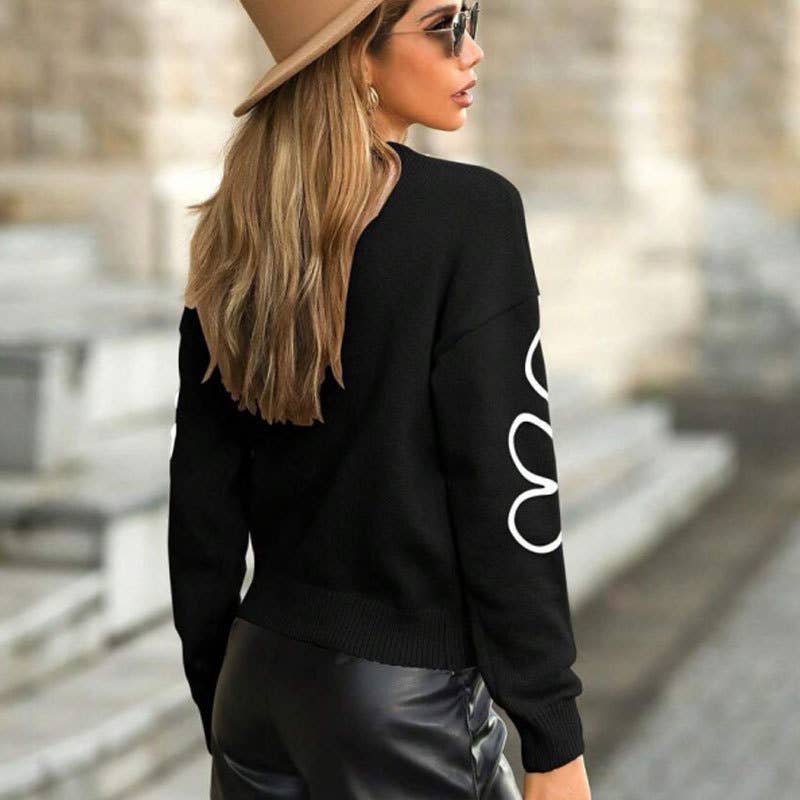 Flower-patterned round-neck knitted sweater