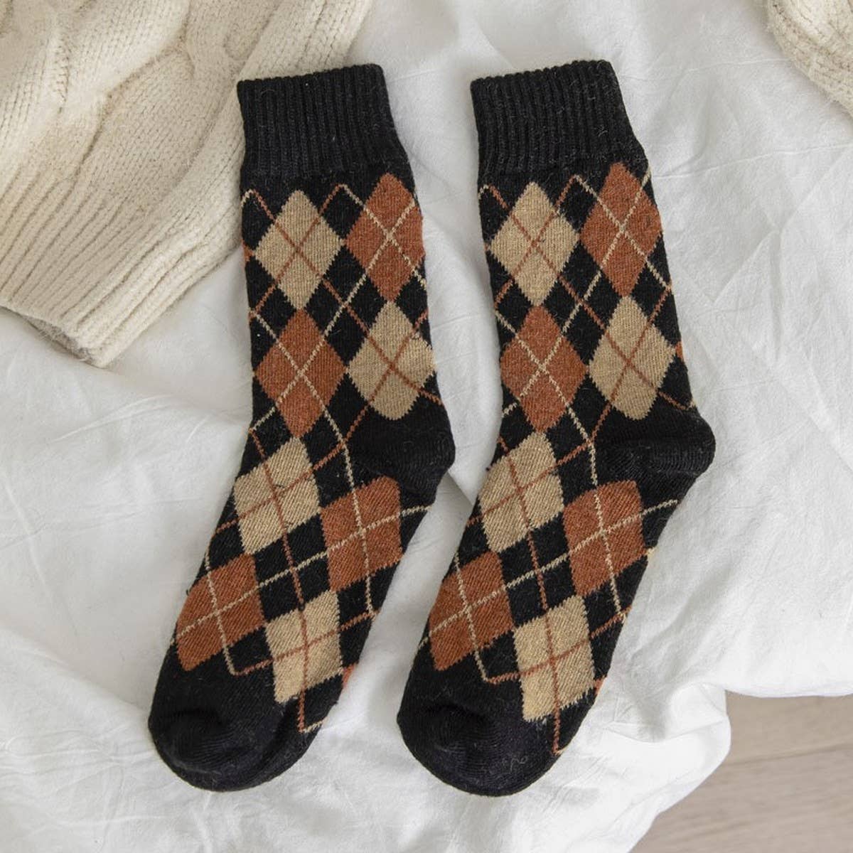 DIAMOND CHECK WARM RETRO MID-CALF SOCKS