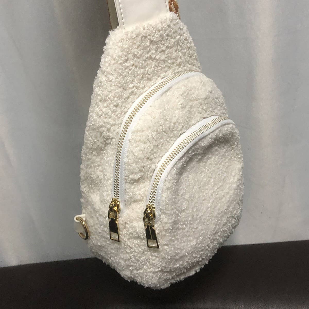 SHERPA PLUSH CROSSBODY BAG_CWAB1399