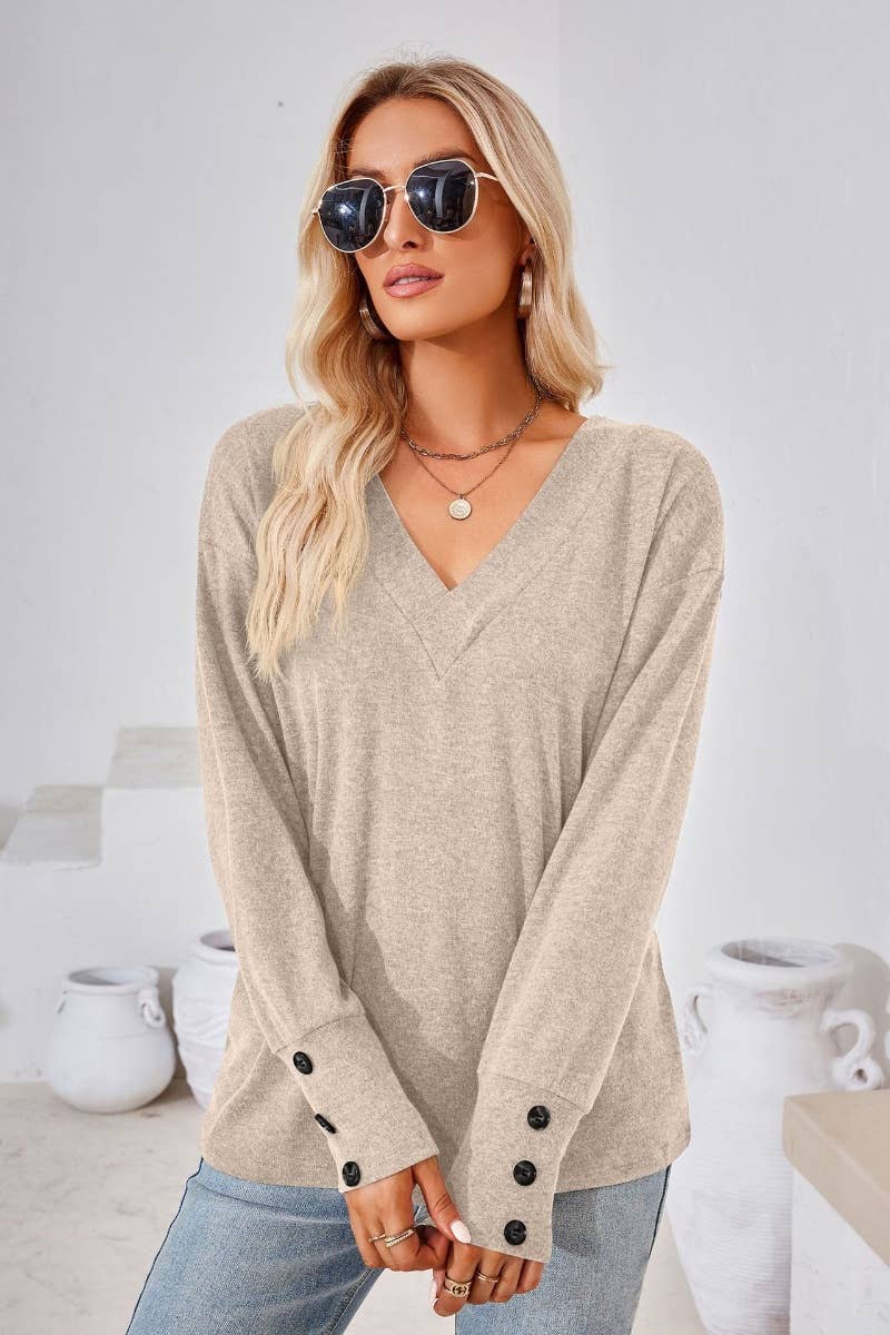 CWTBLL2693_WINTER V-NECK LONG SLEEVE BUTTON-UP TOP