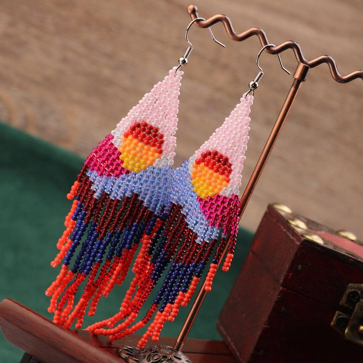 FASHIONABLE BOHEMIAN HAND-WOVEN TASSEL EARRINGS_CWAJE4000