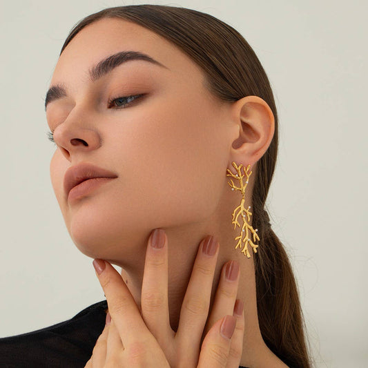 18K GOLD PLATED PEARL TEXTURED CORAL EARRINGS_CWASC1669