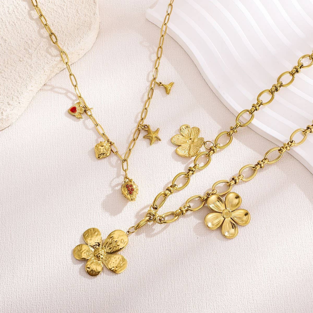 Original Steel Flower Necklace with Strawberry_CWMM8854