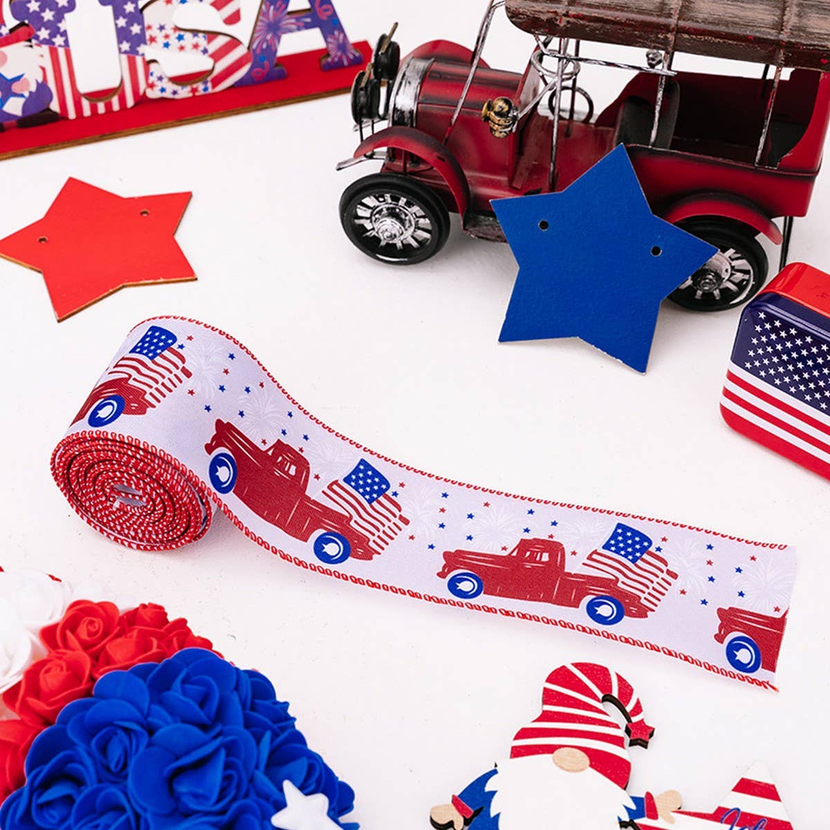 CWMM10215_INDEPENDENCE DAY FLAG RIBBON STARS PARTY DECOR