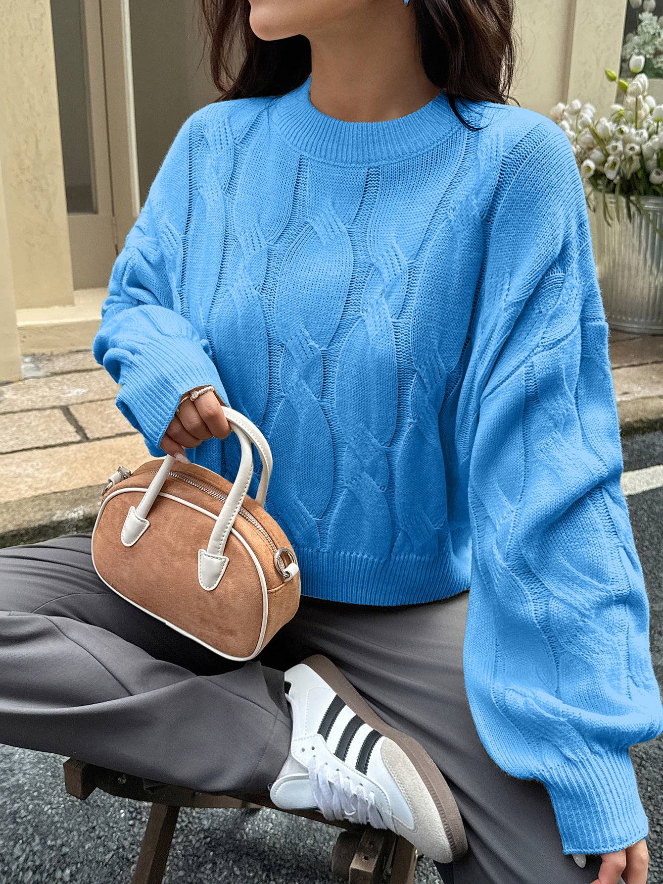 casual and simple long-sleeved base sweater