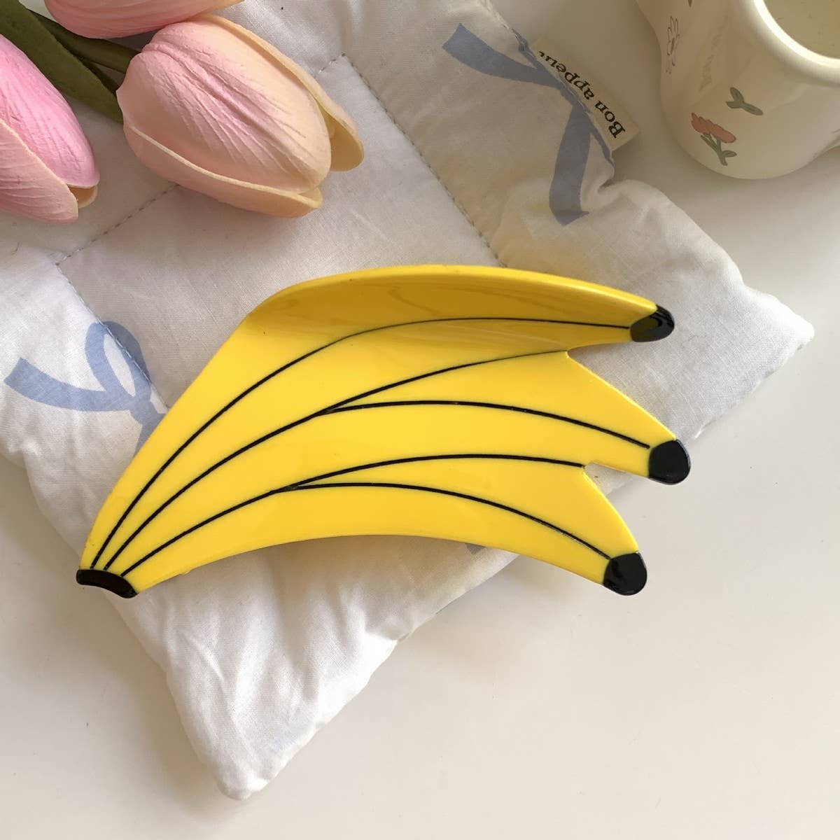 CWAHA07735_SUMMER FRUIT STRAWBERRY DURIAN ACRYLIC HAIR CLAW