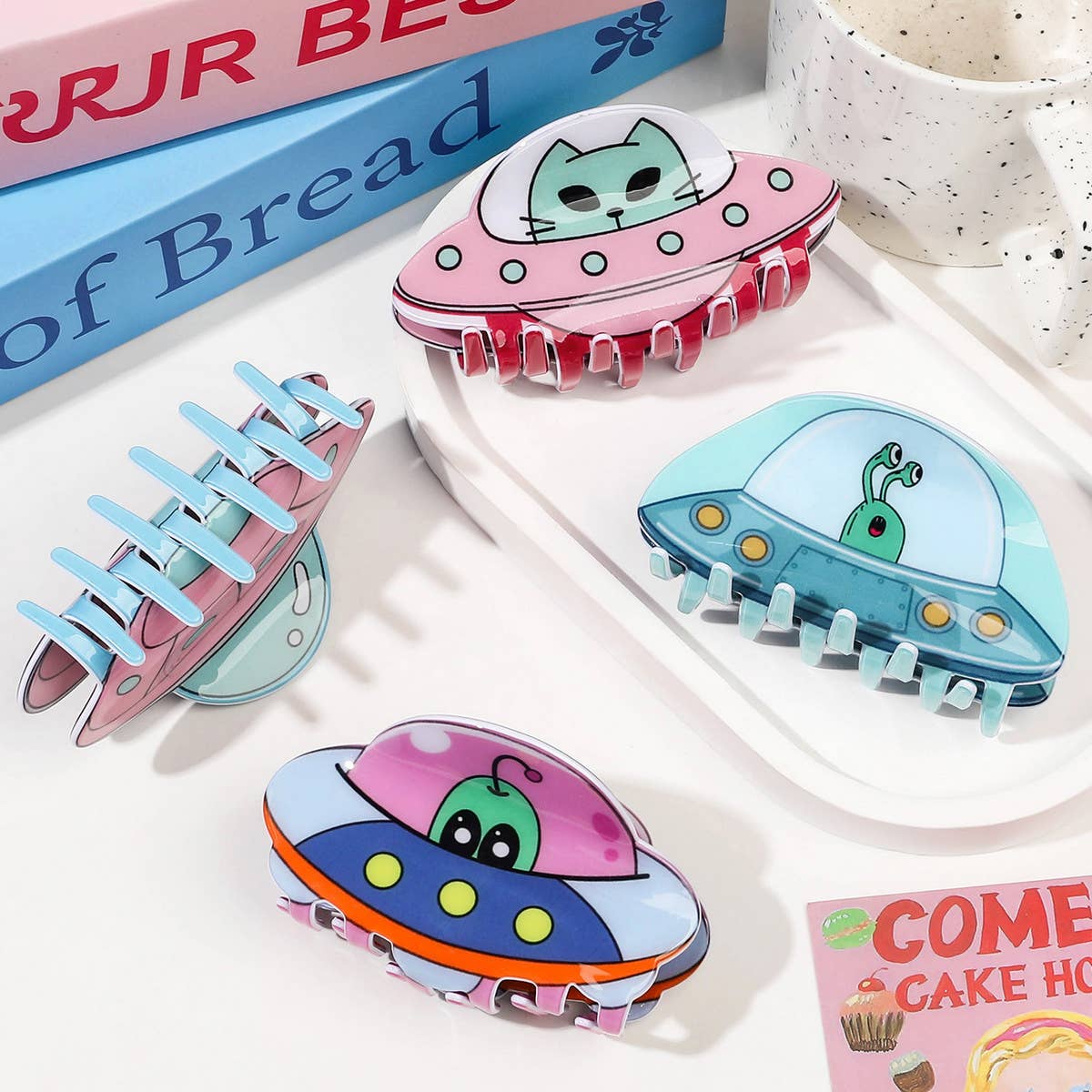 Acrylic UFO Hair Claw - Elegant Alien Shark Clip_CWAHA1637
