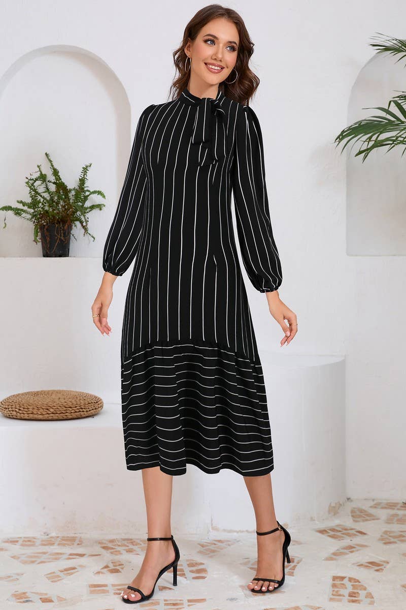 CWDMD4000_LONGSLEEVED STAND-UP COLLAR PINSTRIPED WORK DRESS
