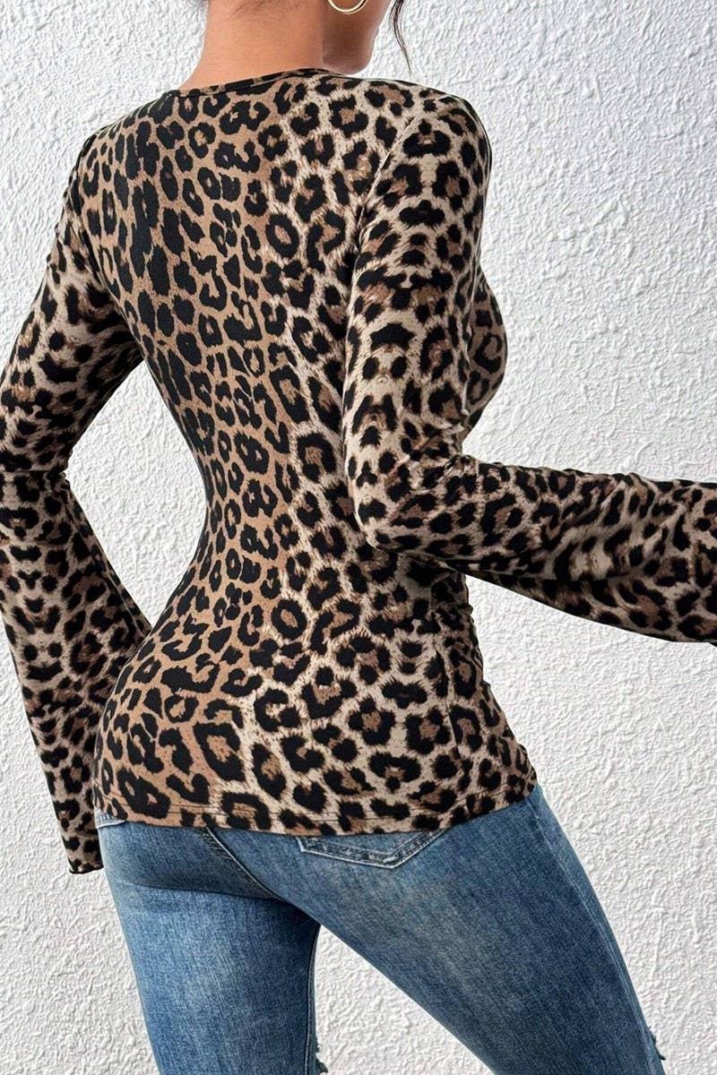 CWTBLL3519_LEOPARD PRINT LAYERED V NECK BELL SLEEVE KNIT TOP