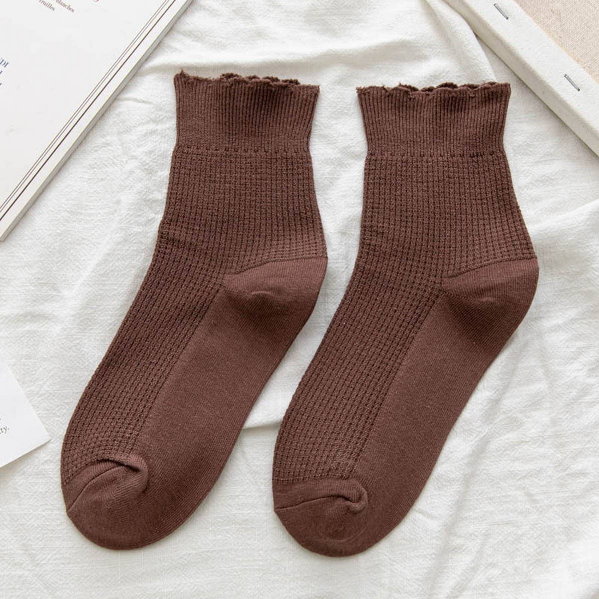 RUFFLED SOLID COLOR MID-TUBE SOCKS FOR WOMEN