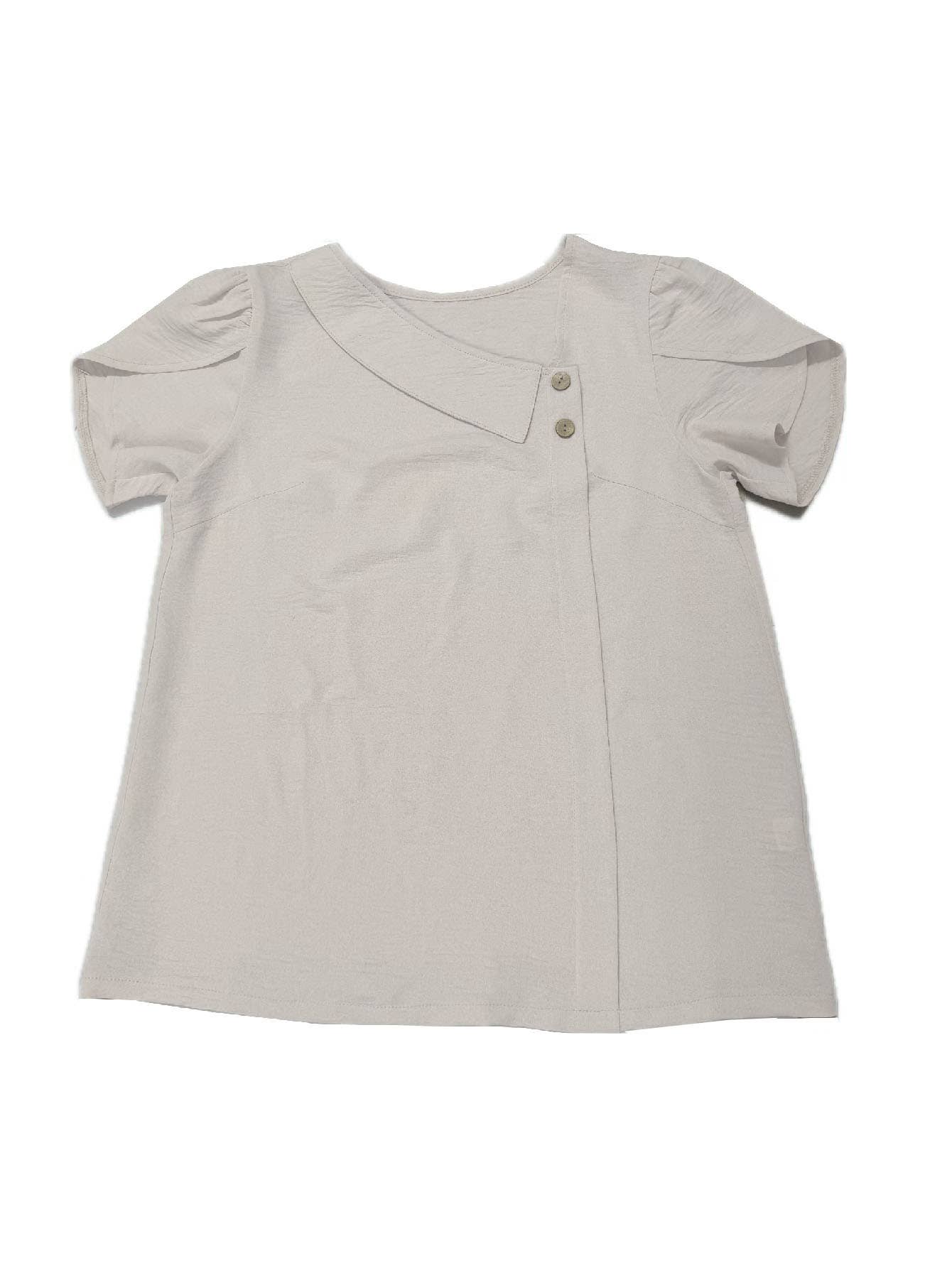 Form-fitting knit short-sleeved slant-neck top