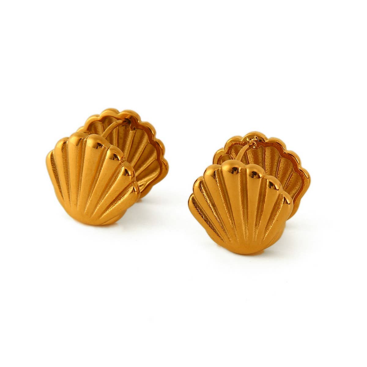 3D Heart Earrings in 18K Stainless Steel_CWMM8923