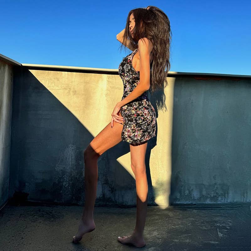 Fashion V-neck lace patchwork floral halter dress