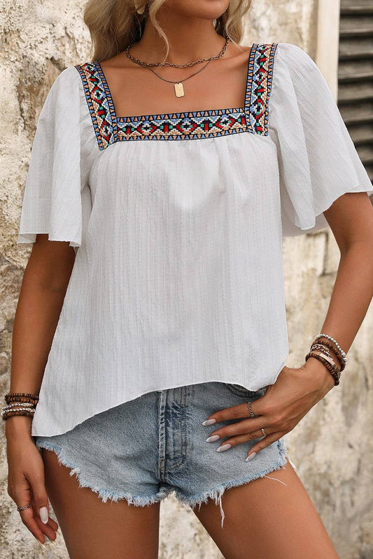 CWTBLS2011_EMBROIDERED LACE RUFFLE SLEEVE BACKLESS BLOUSE