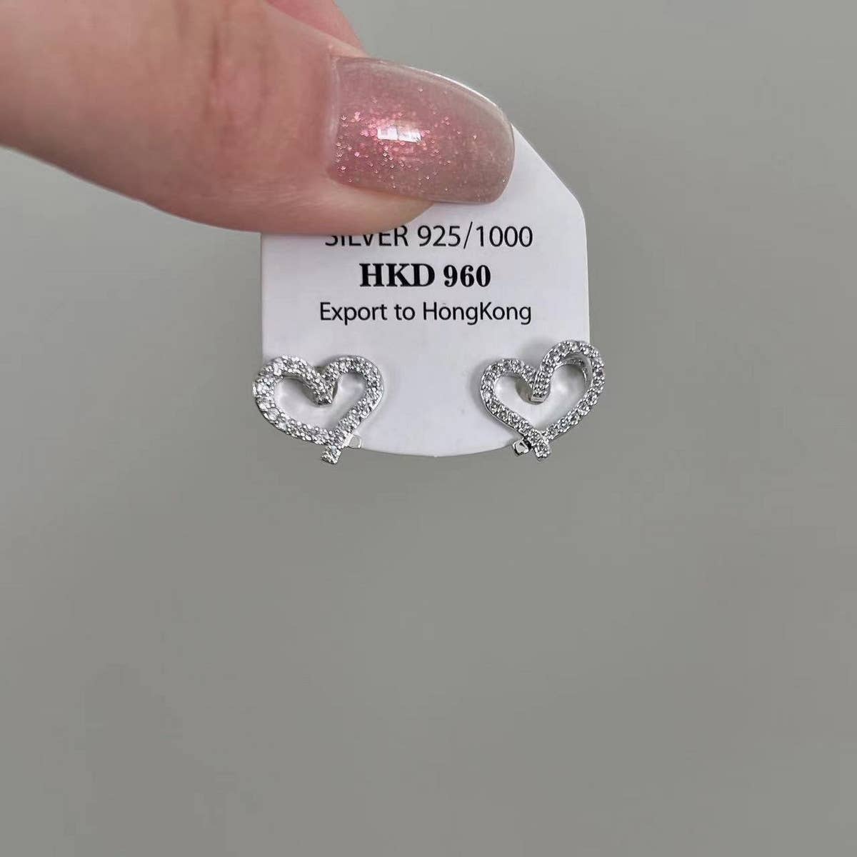 SIMPLE AND CARING EARRINGS