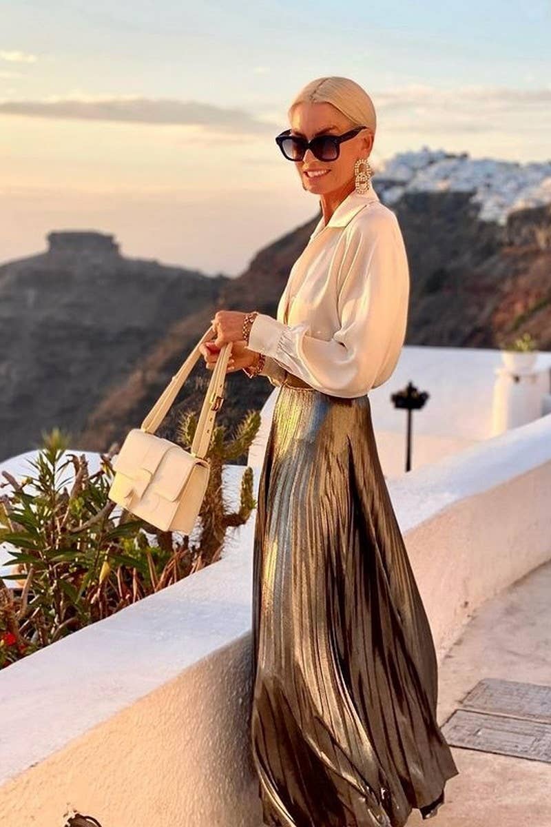 CWSS1256_LONG-SLEEVED SHIRT + METALLIC SHINY SKIRT