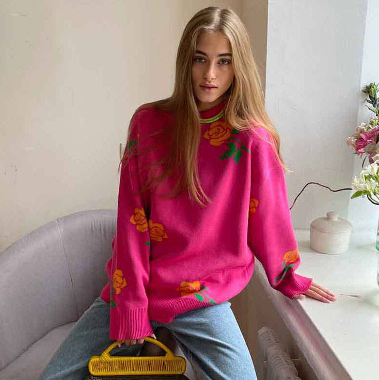 CREW-NECK ROSE JACQUARD KNIT PULLOVER SWEATER