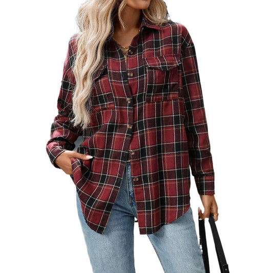 Casual and fashionable checkered pocket shirt
