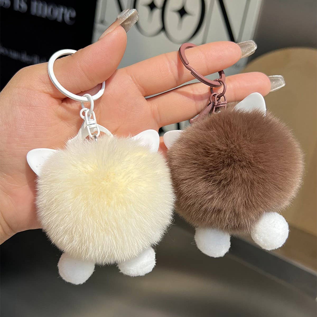 BIG MOUTH SMALL BRIQUETTE CAR KEYCHAIN PENDANT_CWMM2509