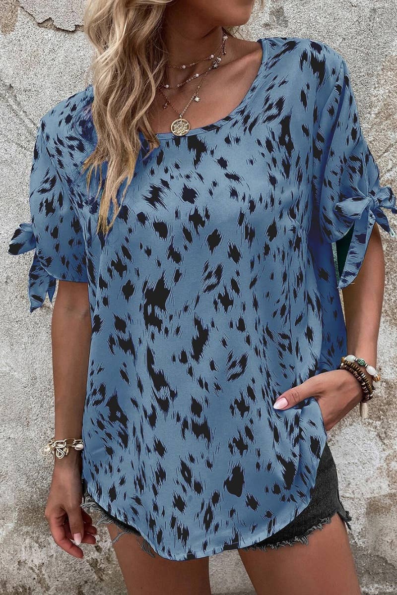 CWTBLS0663_TIGER-PRINT SHORT-SLEEVED SHIRT WITH TIE UP