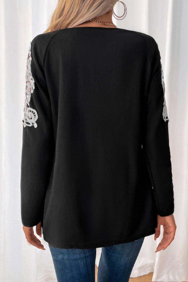 CWTBLL2034_V-NECK LACE PANEL LONG-SLEEVED T-SHIRT TOP