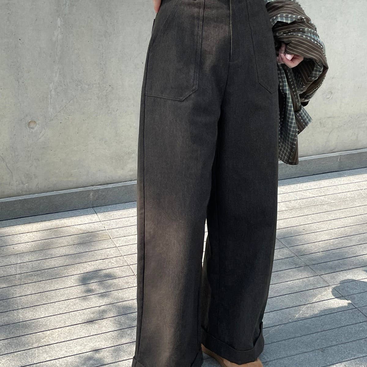 Casual wide-leg pants with straight pocket design