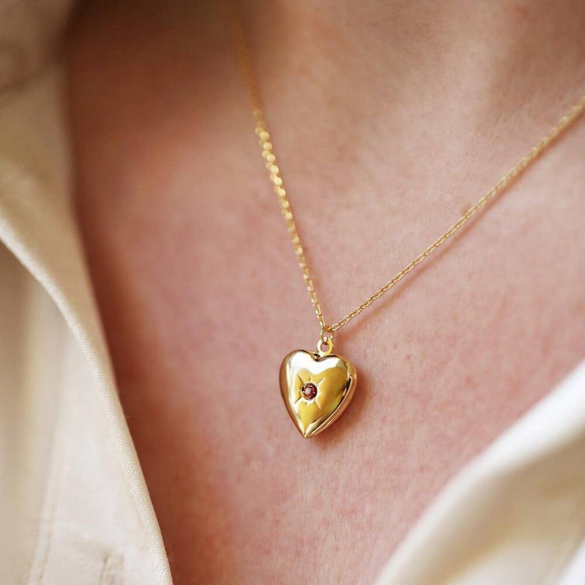 NEW DECEMBER BIRTHSTONE HEART NECKLACE