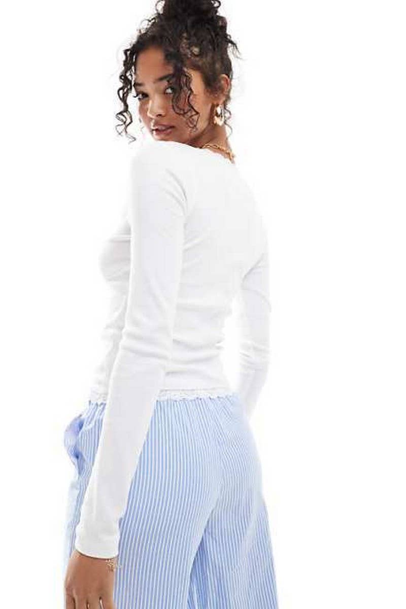 CWTBLL3958_SOLID SLIM FIT LONG SLEEVE LACE CROP TOP