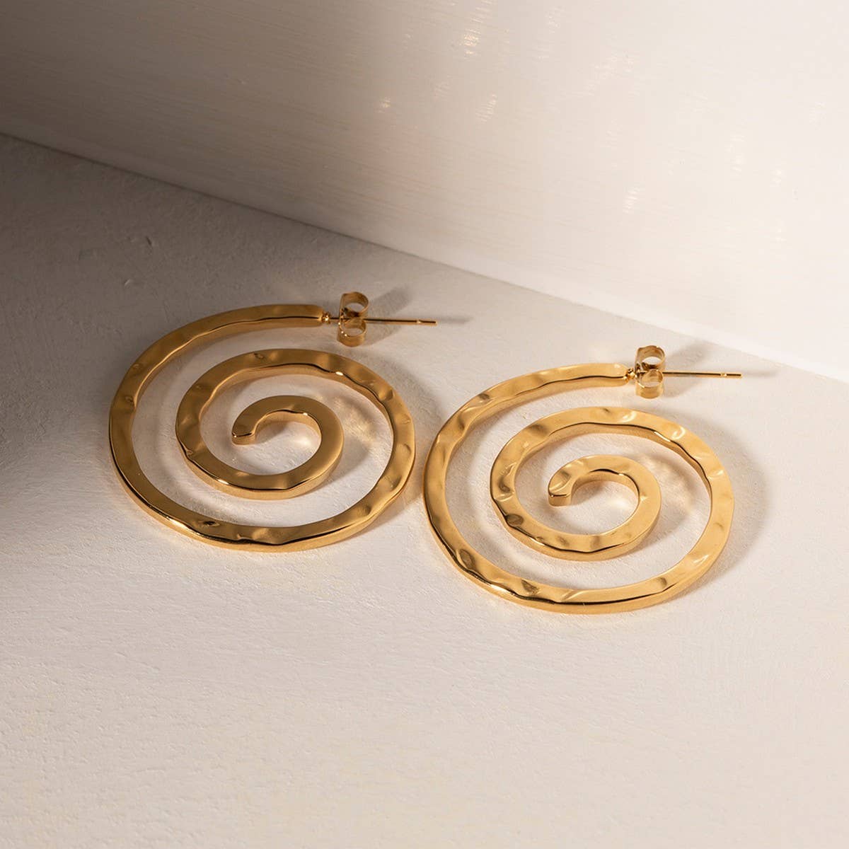 PERSONALIZED BEAT SPIRAL HAMMER EARRINGS_CWASC1686
