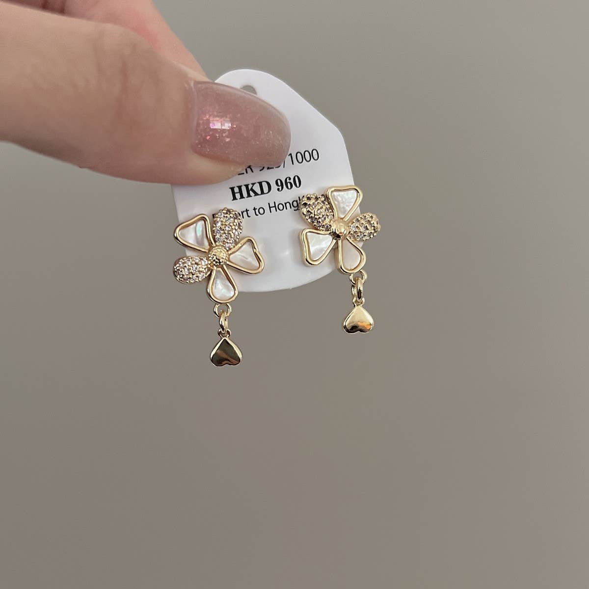 LIGHT LUXURY SHELL FLOWER EARRINGS