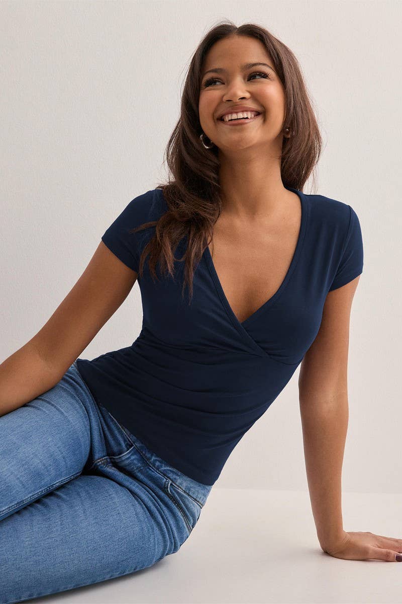 CWTBLS2185_DEEP V-NECK SLIM FIT WAIST T-SHIRT TOP