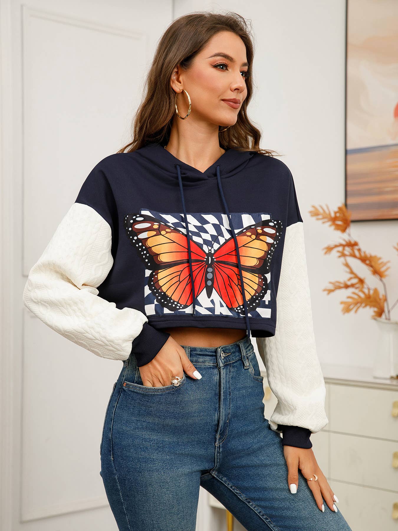 FASHIONABLE CROP SHORT BUTTERFLY PRINT HOODIE