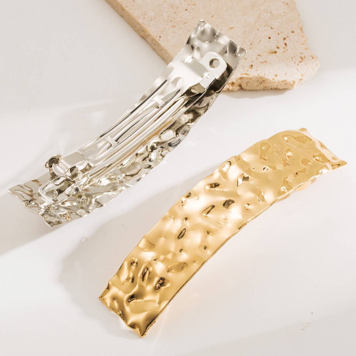 Sleek Geometric Metal Spring Hair Claw Clip_CWAHA6193