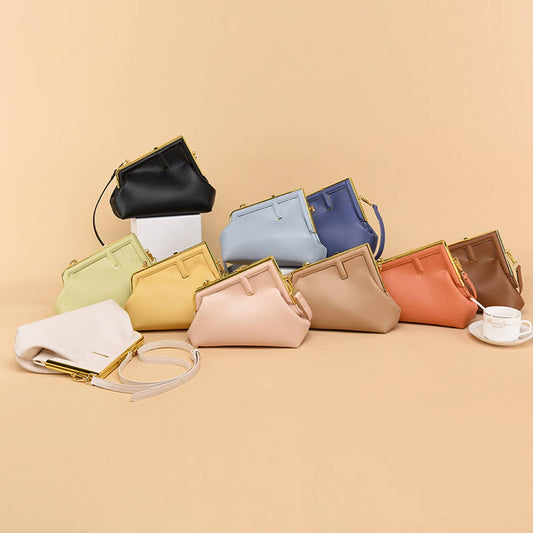 RETRO SIMPLE METAL CLIP SHOULDER BAG_CWAB1598