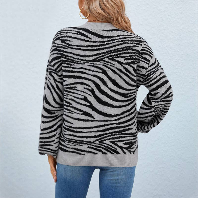 COLOR CONTRAST TIGER CREW-NECK PULLOVER SWEATER