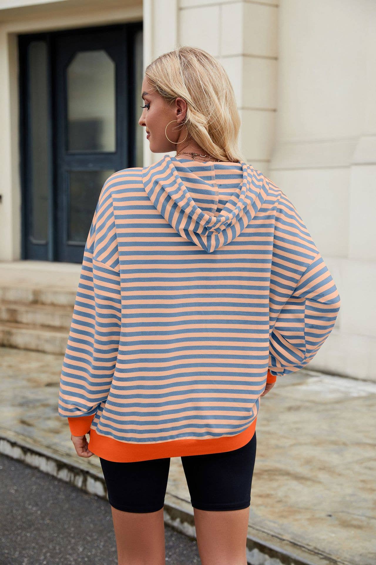Contrasting colors Striped hooded sweatshirt