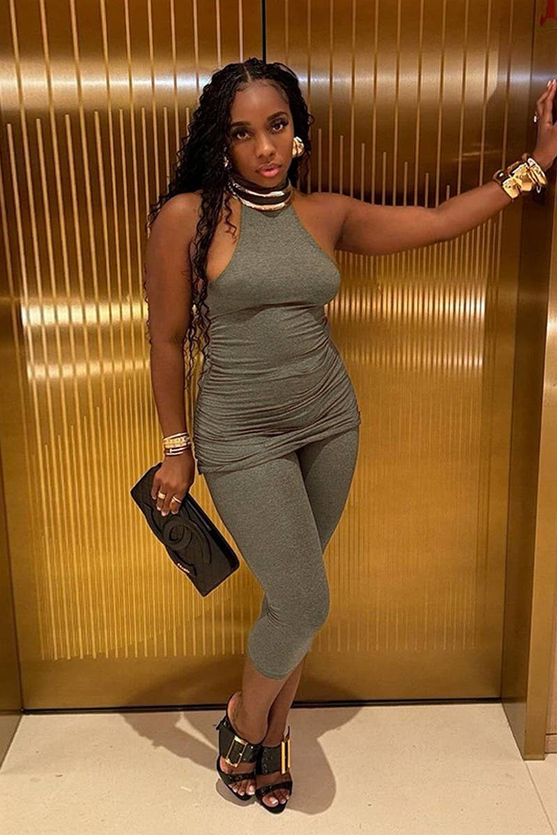 CWSTB1752_HIGH NECK SLEEVELESS TOP AND BIKER SHORTS SET