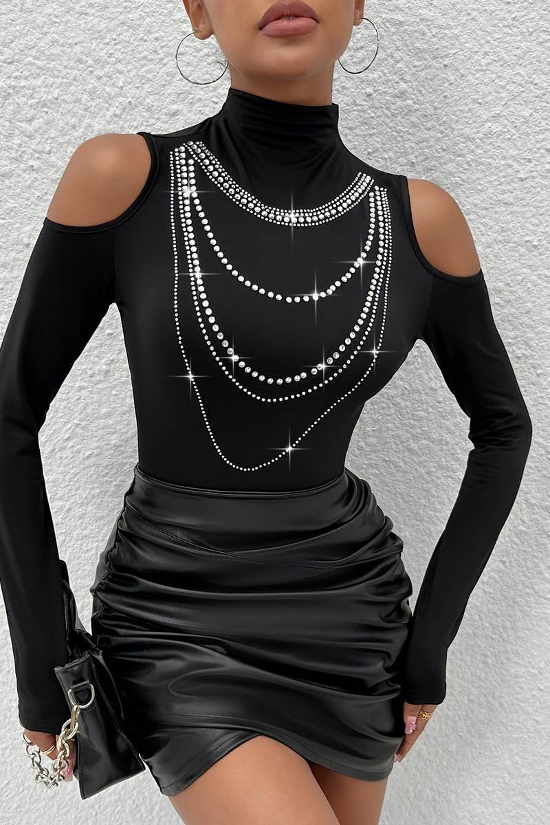 CWTBLL3517_HEAVY-DUTY RHINESTONE HIGH-NECK OFF-SHOULDER TOP