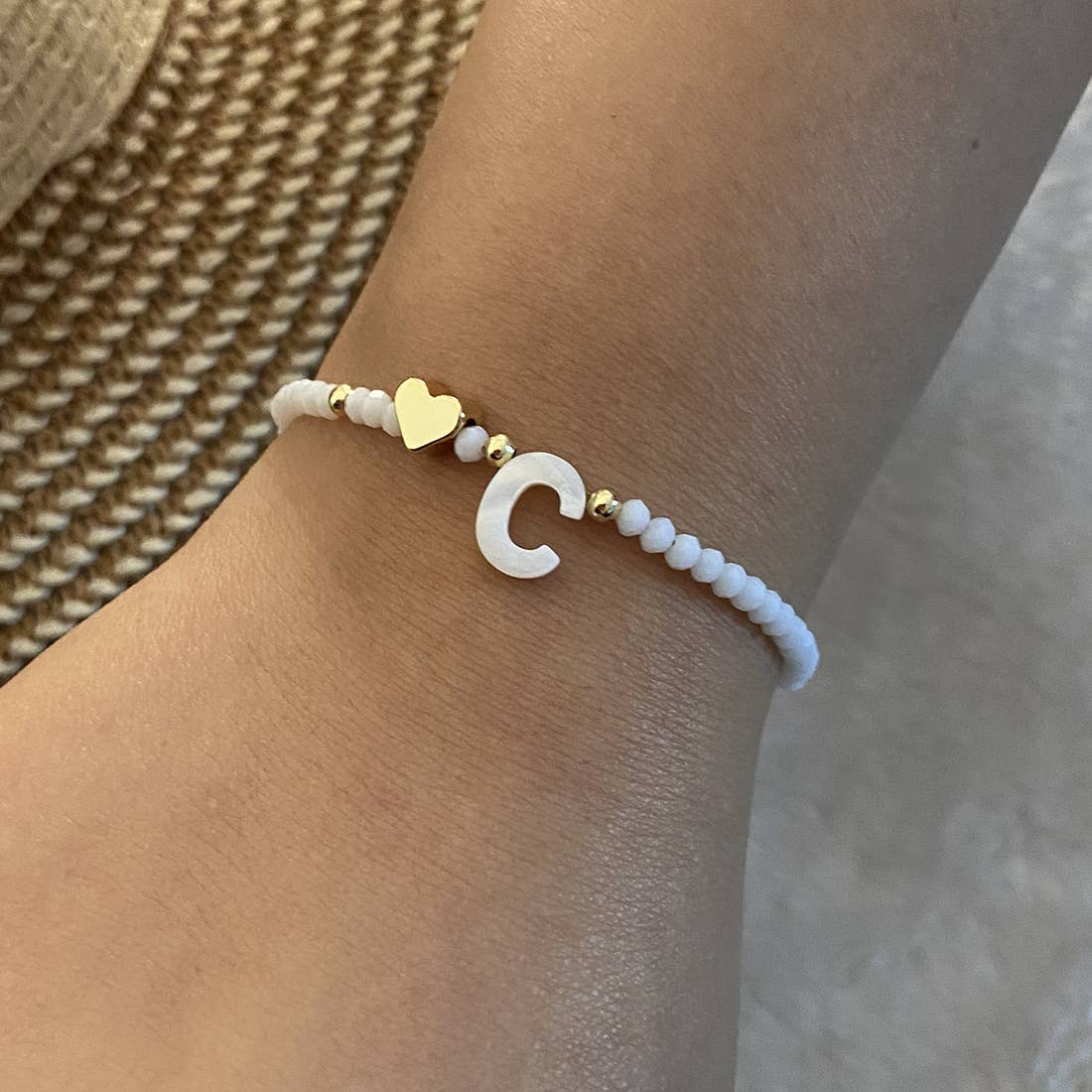 26-letter shell beaded bracelet