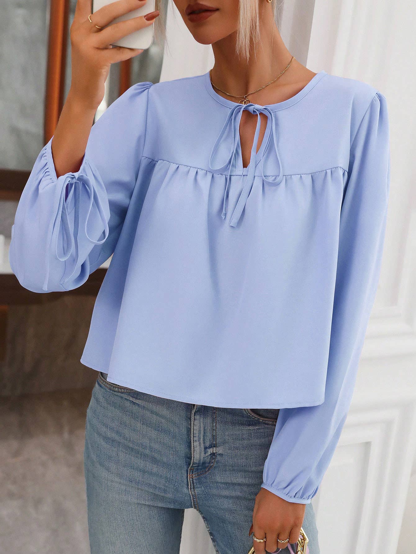 CREW NECK PULLOVER WITH PUFFY SLEEVES