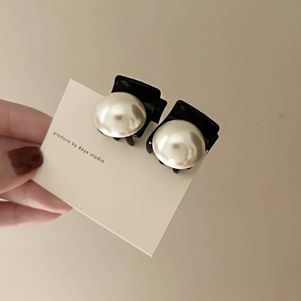 French retro light luxury pearl small gripper