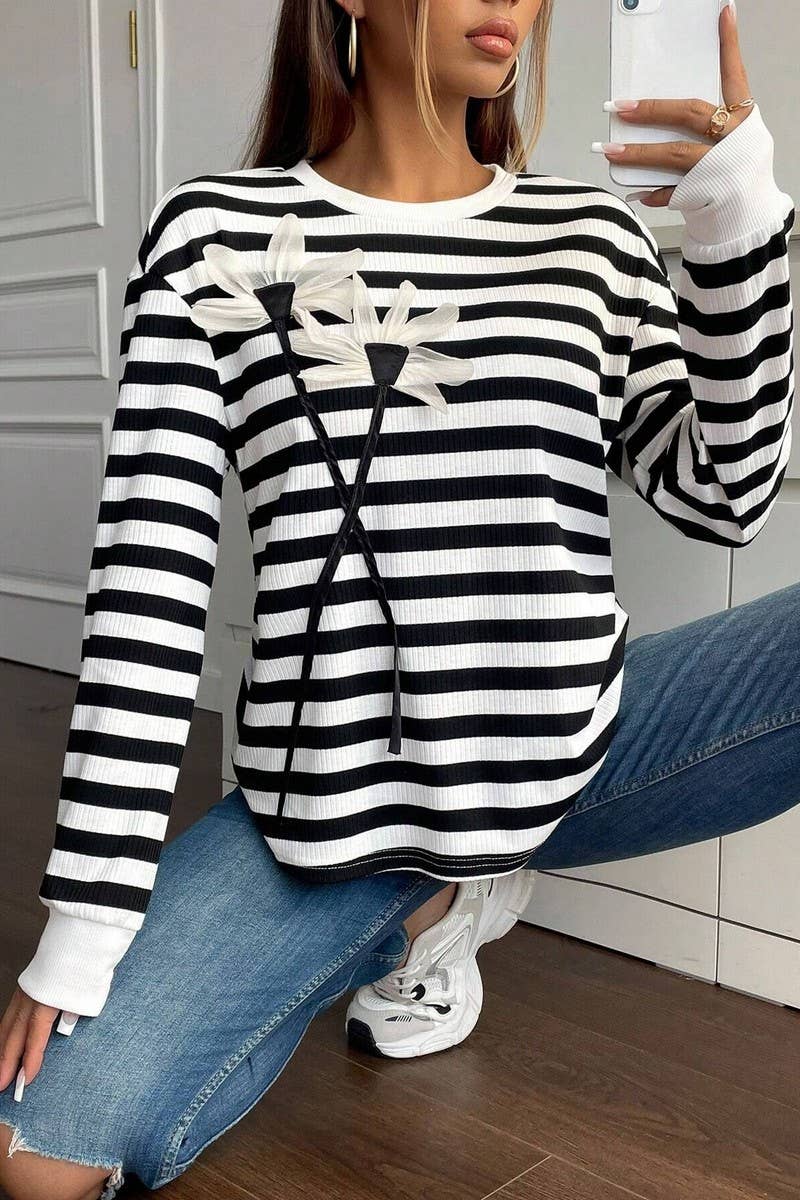 CWTTL2037_LONG SLEEVE CREW NECK STRIPED FLORAL SWEATSHIRT