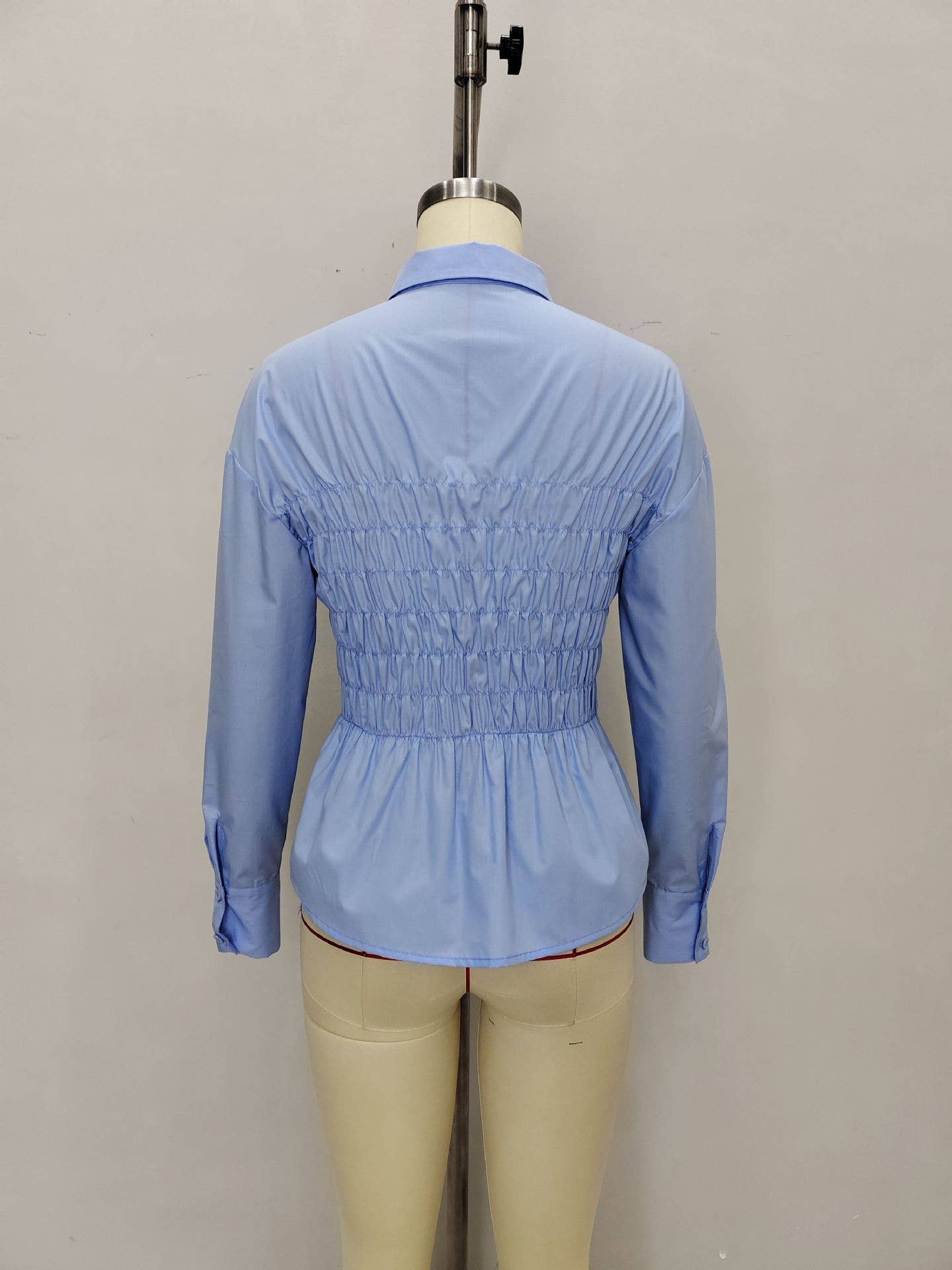 Fashionable lapel pleated cinched-waist shirt