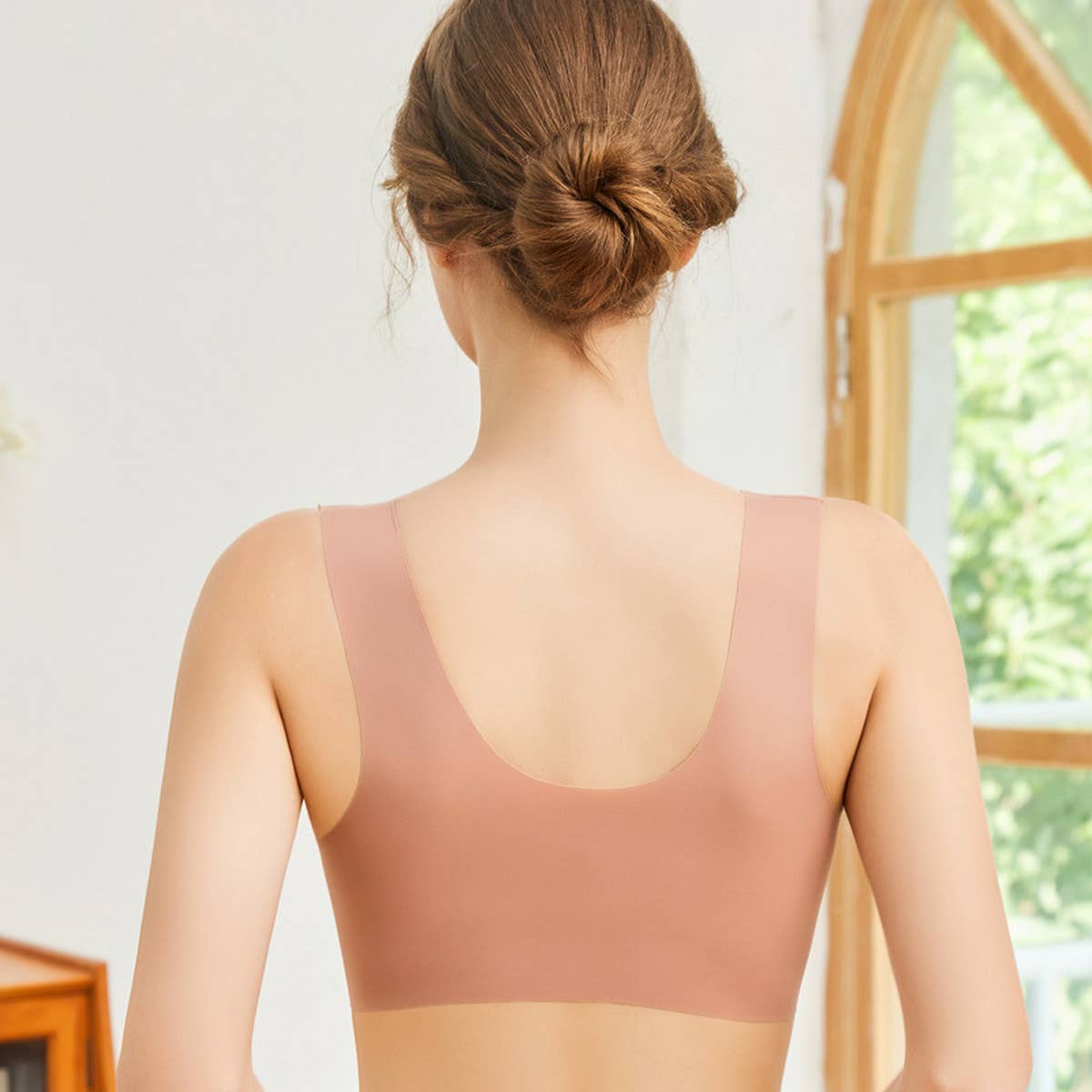 FRONT BUTTON SEAMLESS GATHERED THIN BRALETTE