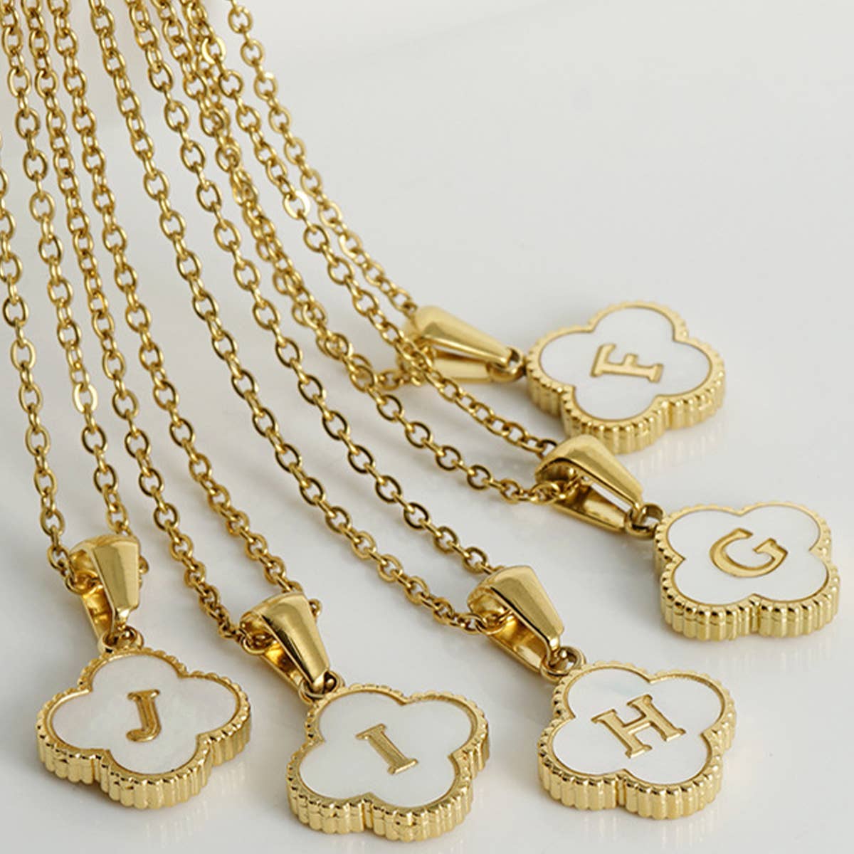 FOUR LEAF CLOVER 26 LETTER SHELL PENDANT NECKLACE