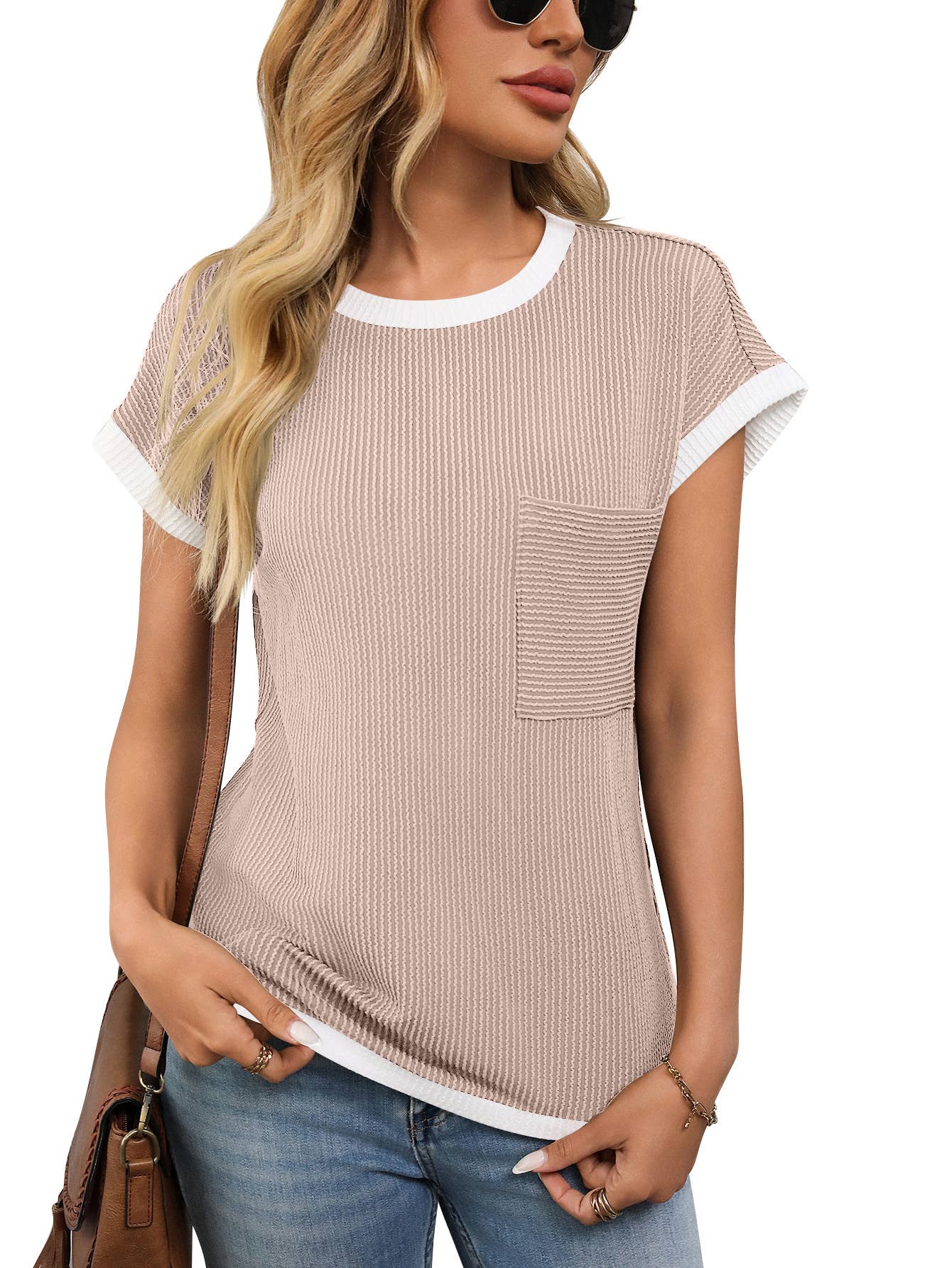 Crew-neck twist strip color contrast T-shirt