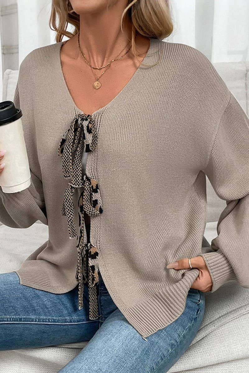 CWOCAL1995_SOLID COLOR LACE-UP BACK HEART V-NECK CARDIGAN