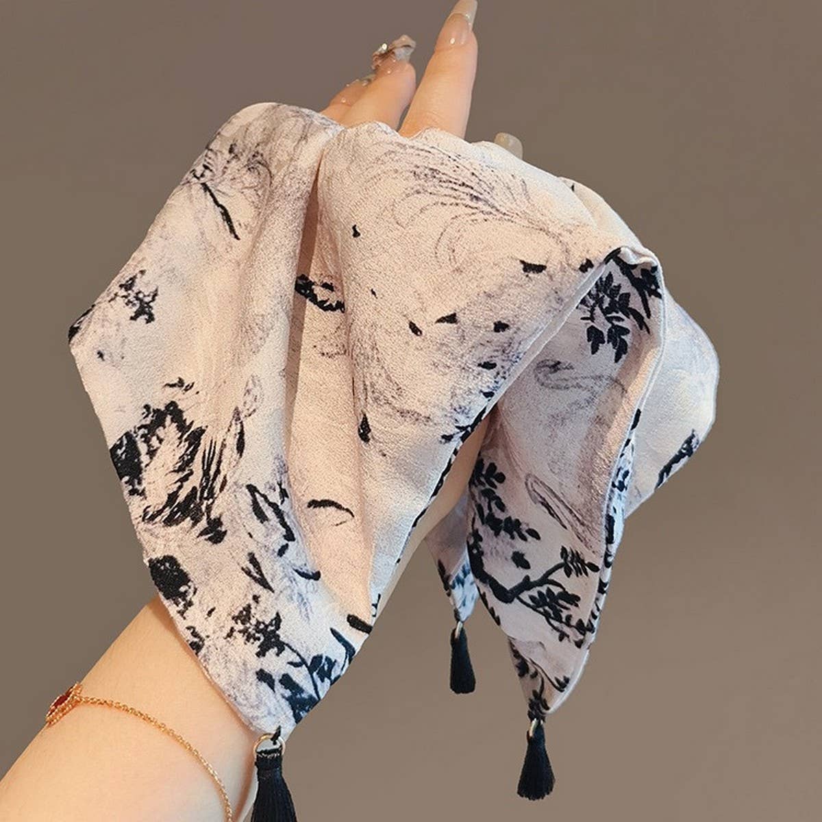 EXQUISITE GREY INK PAINTING PRINT TASSEL HEADBAND_CWAHA3711