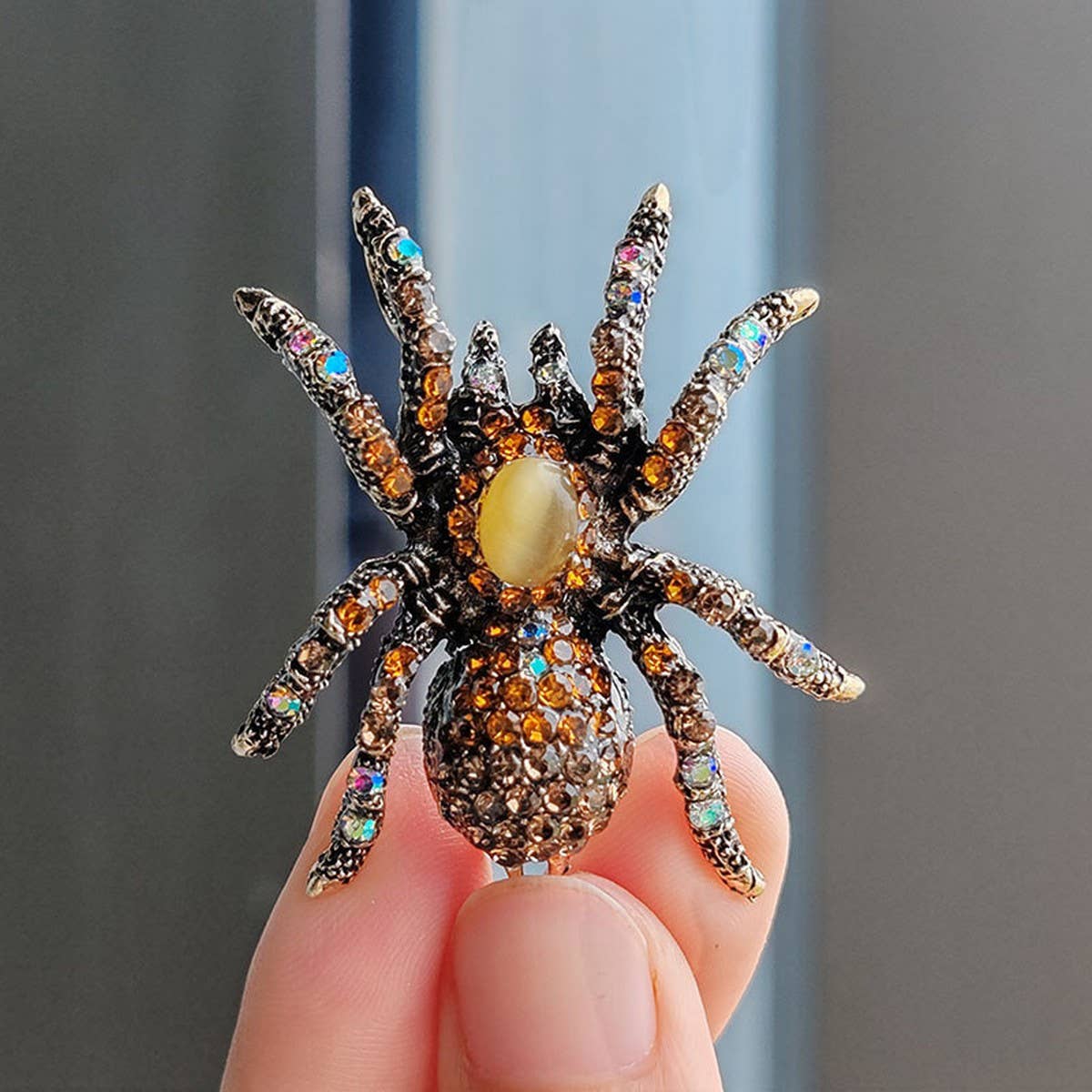 CWAJE2567_HALLOWEEN SPIDER CRYSTAL BROOCH