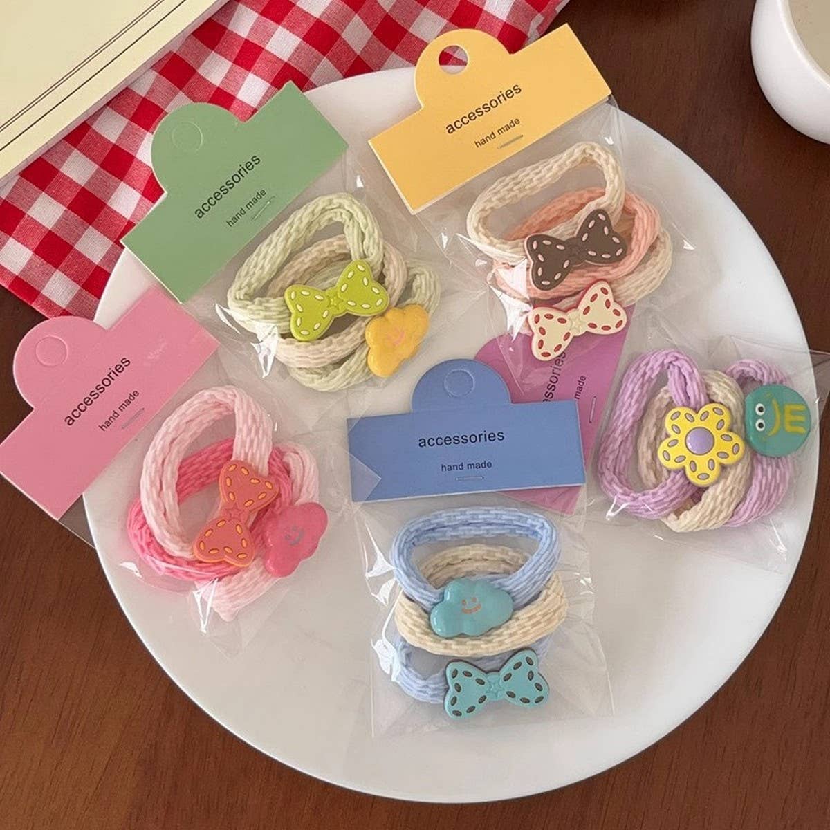 3-PACK OF GRADIENT COLOR HAIR TIES_CWAHA1132